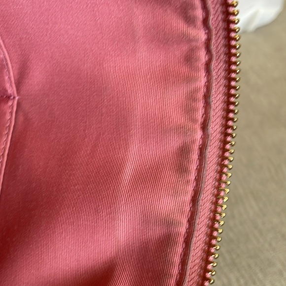 GUC - Coach Salmon Pink Tote - Picture 8 of 13